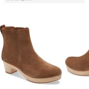 Madewell Brown Suede Clog Booties
